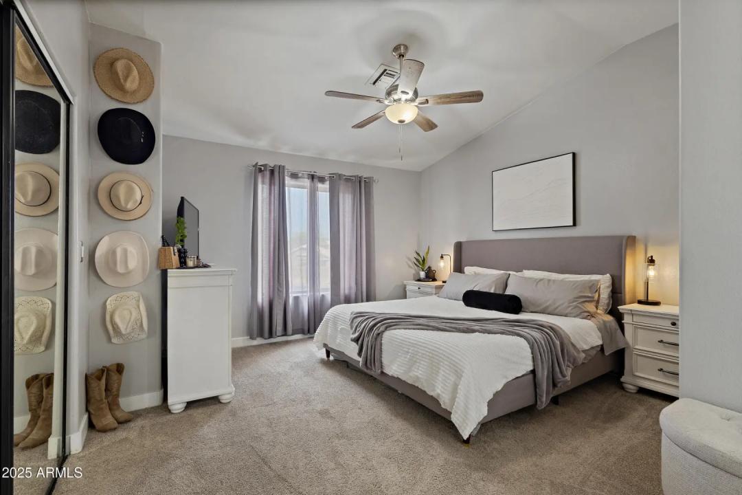 Real Estate Picture 19