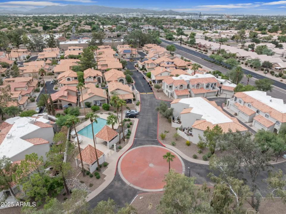 Real Estate Picture 37