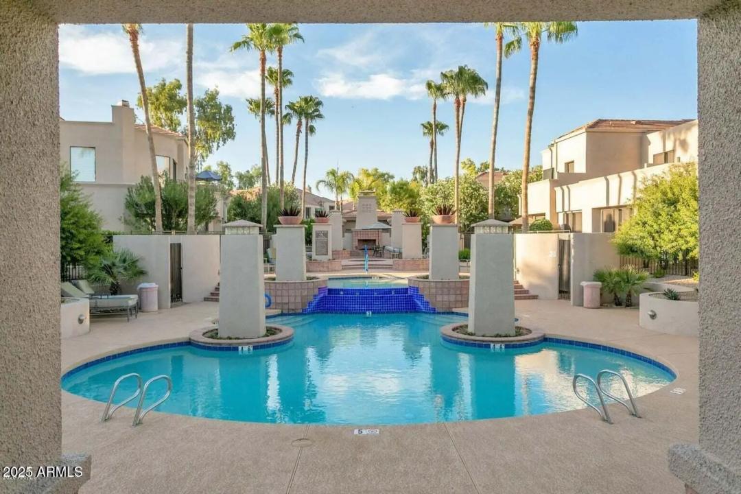 Real Estate Picture 3