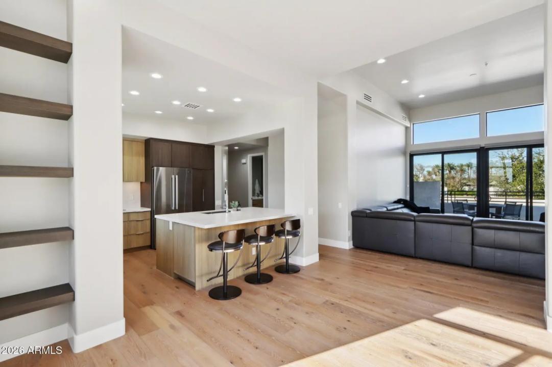 Real Estate Picture 11