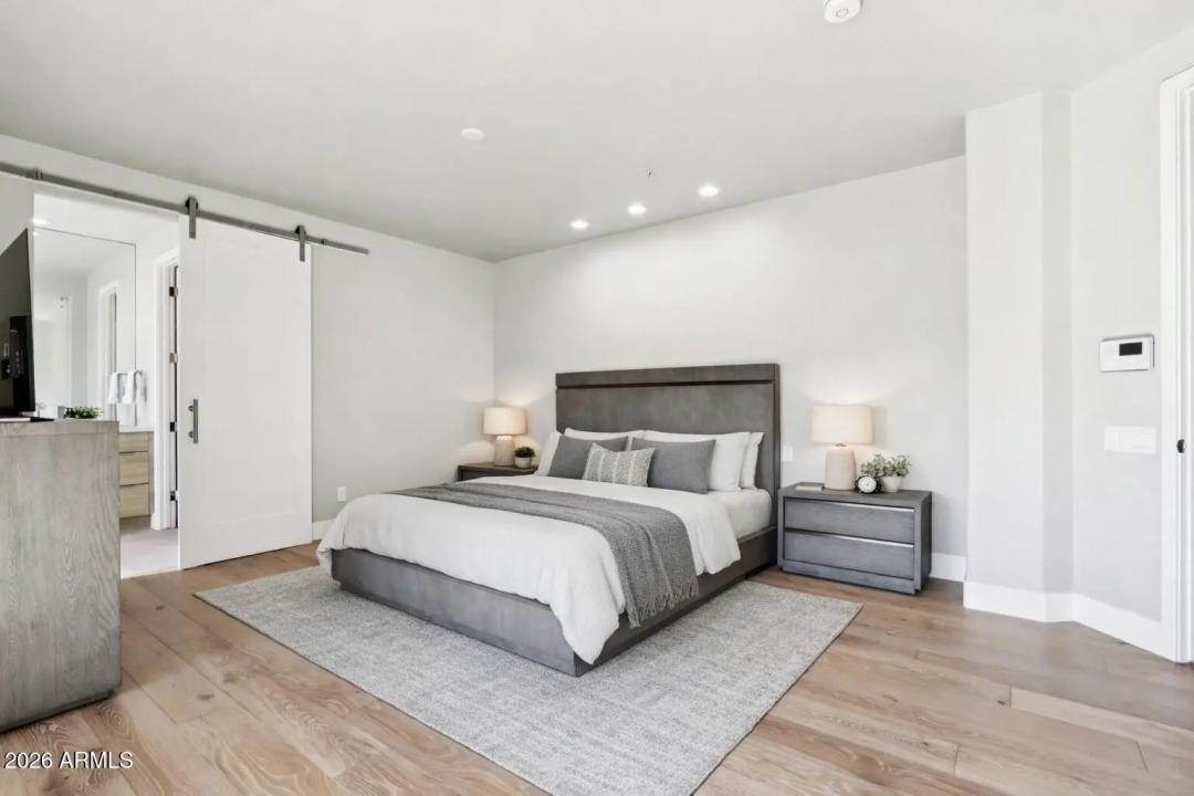 Real Estate Picture 21