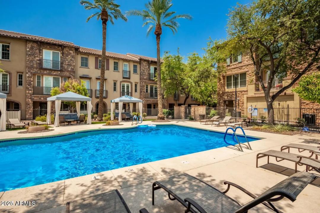 Real Estate Picture 23