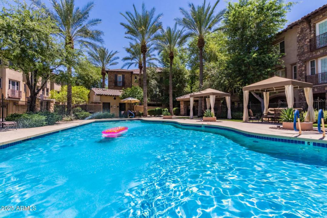 Real Estate Picture 24