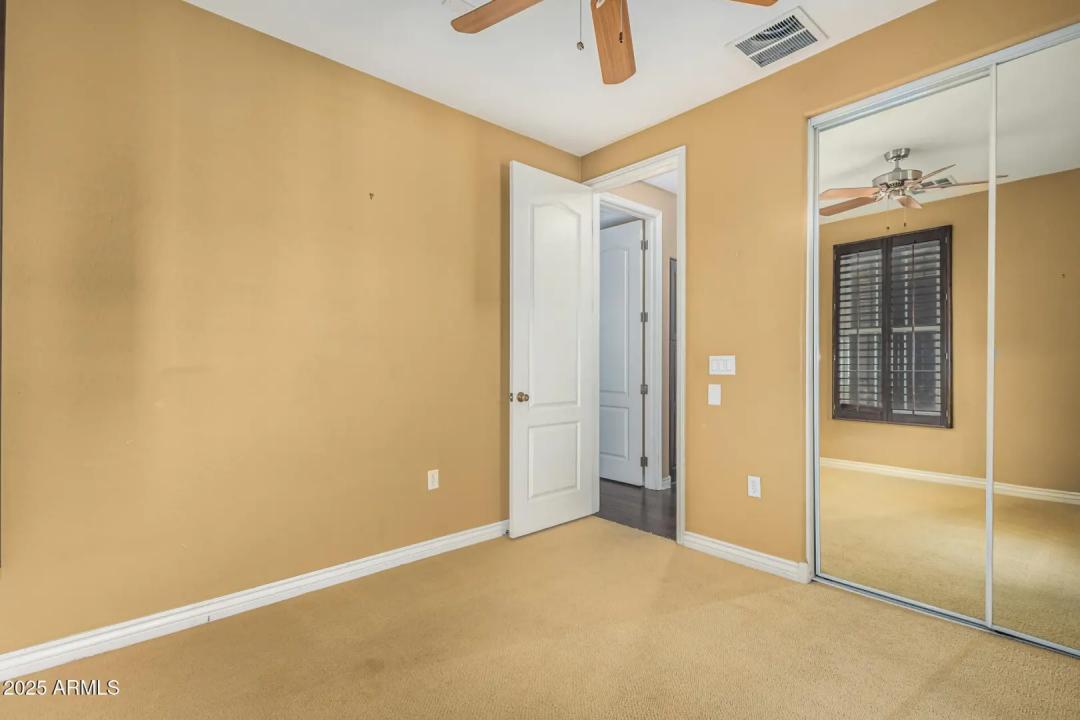 Real Estate Picture 16