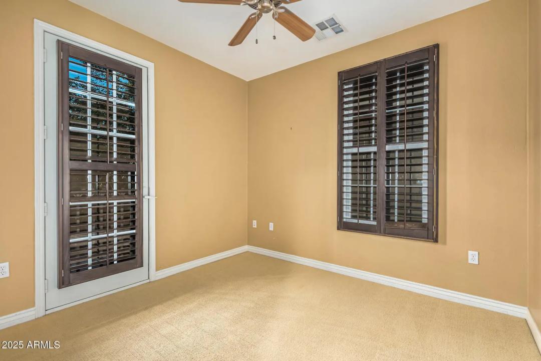 Real Estate Picture 14