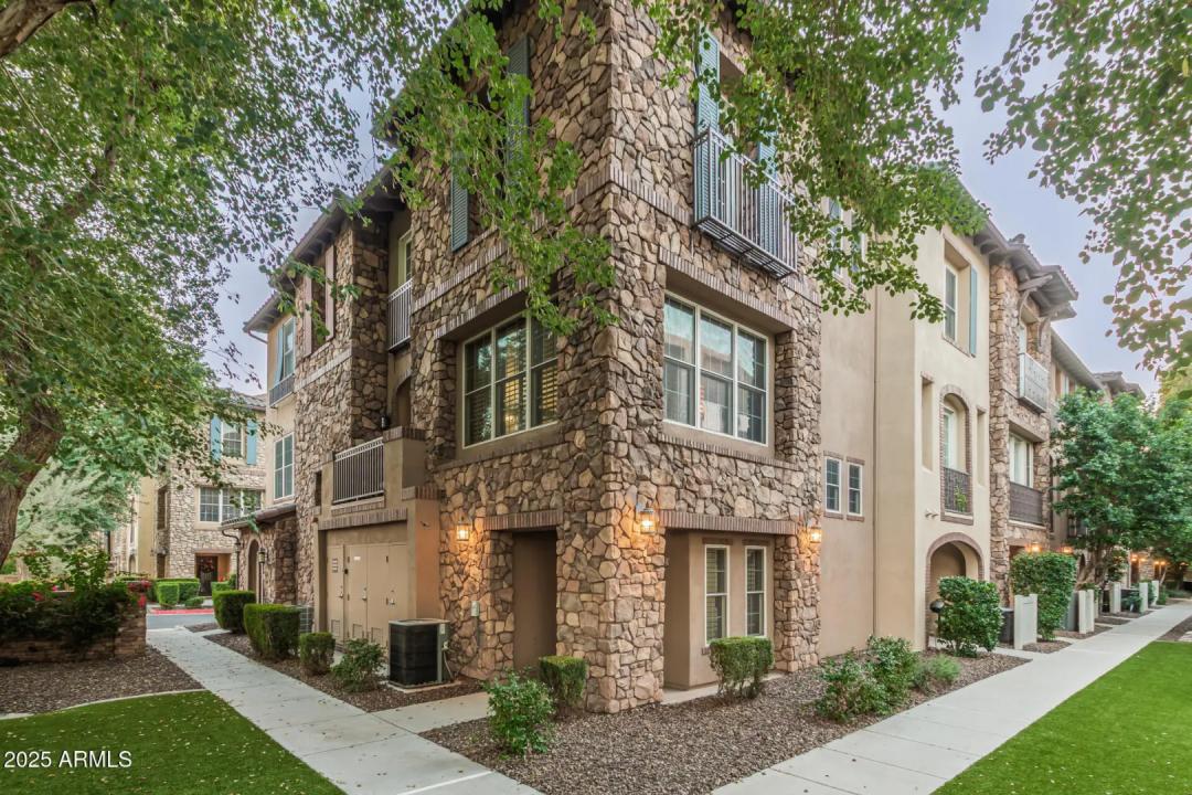 Real Estate Picture 38