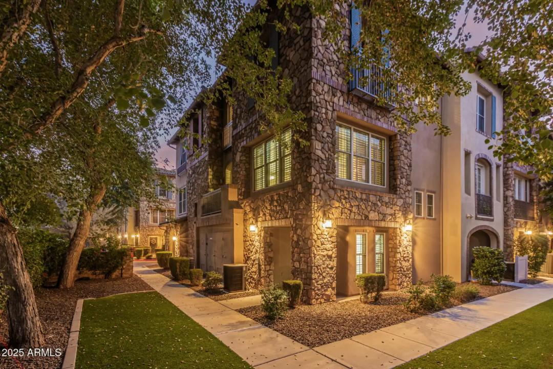 Real Estate Picture 1