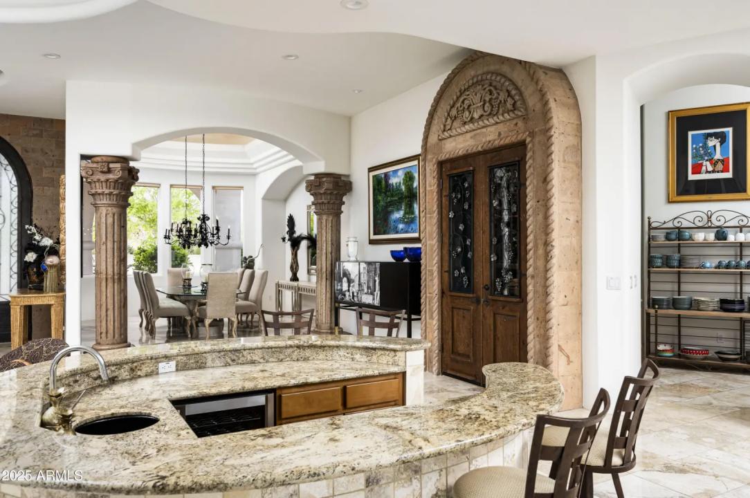 Real Estate Picture 16