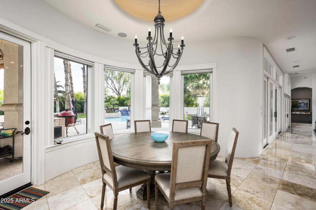 Real Estate Picture 18