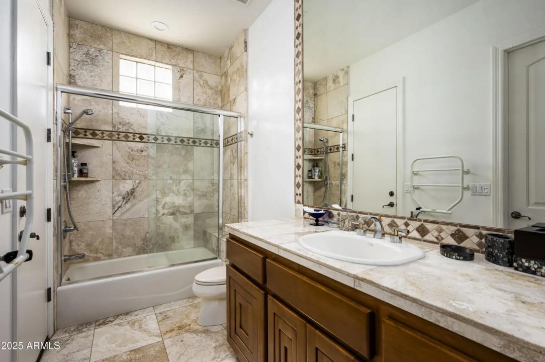 Real Estate Picture 37