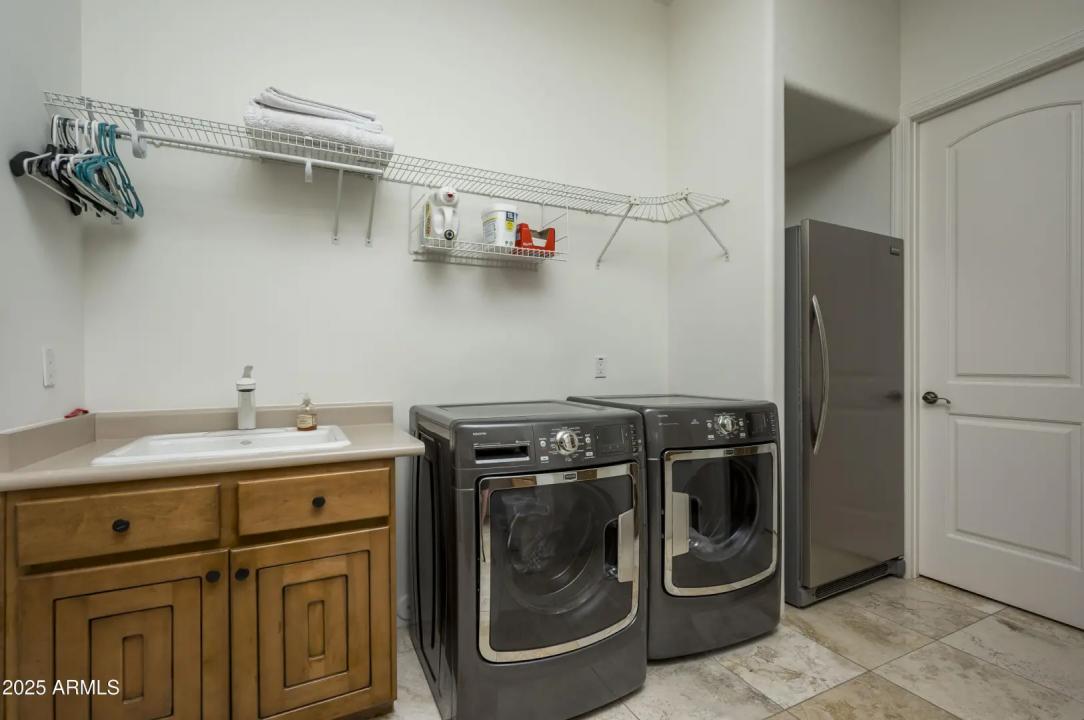 Real Estate Picture 40