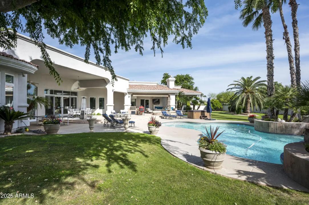 Real Estate Picture 50