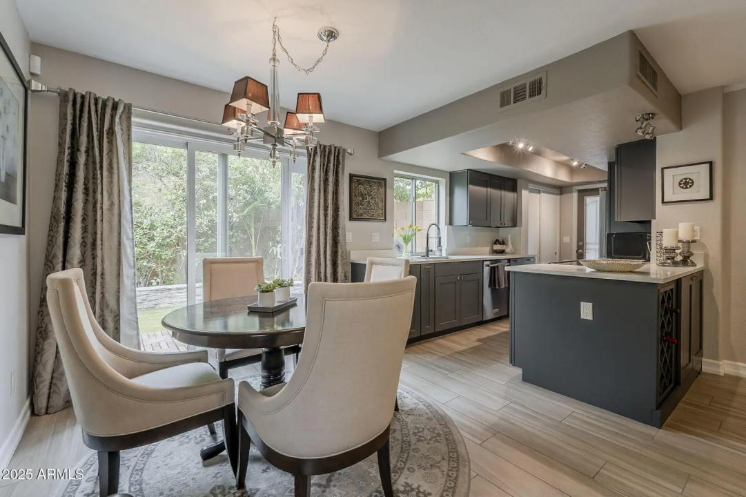 Real Estate Picture 9