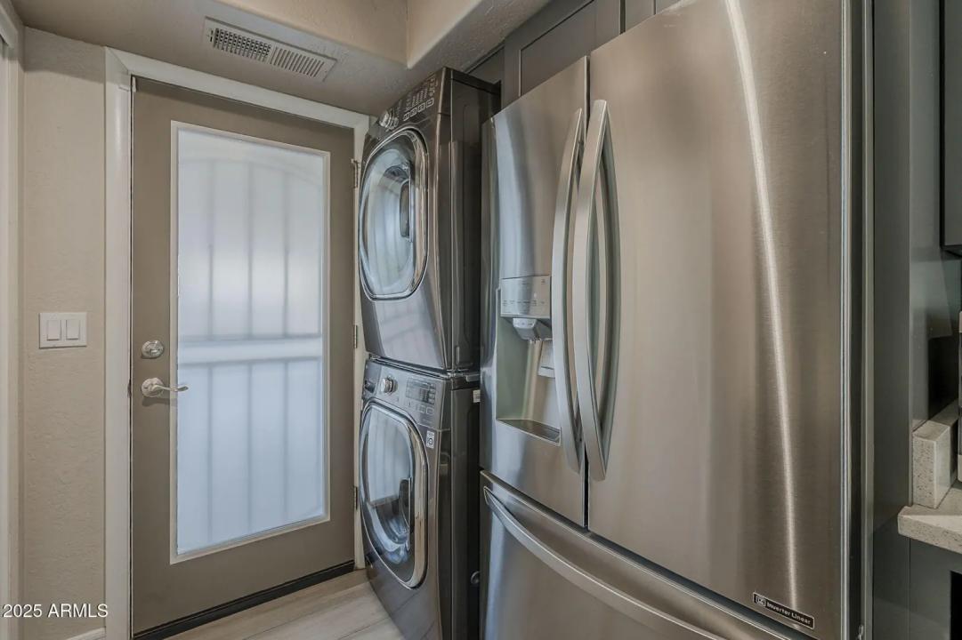 Real Estate Picture 11