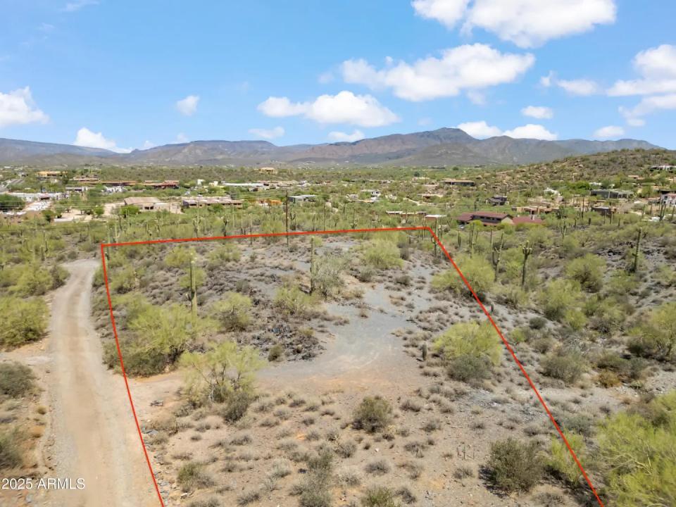 Real Estate Picture 6