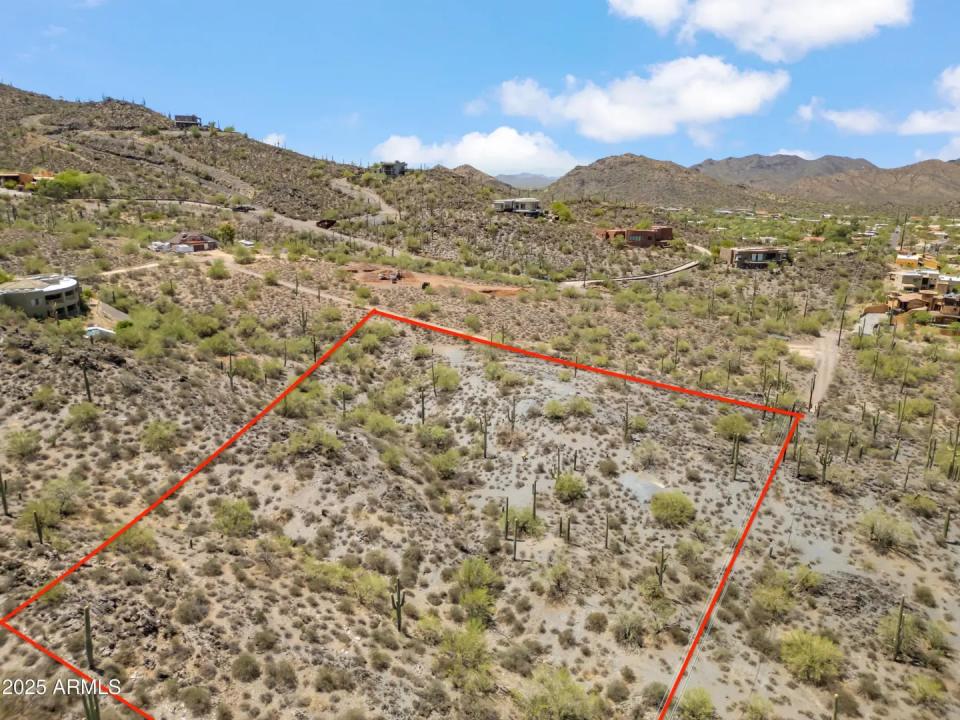 Real Estate Picture 10