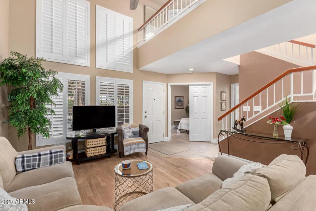 Real Estate Picture 5