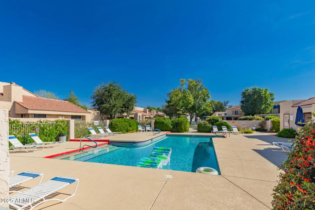 Real Estate Picture 25