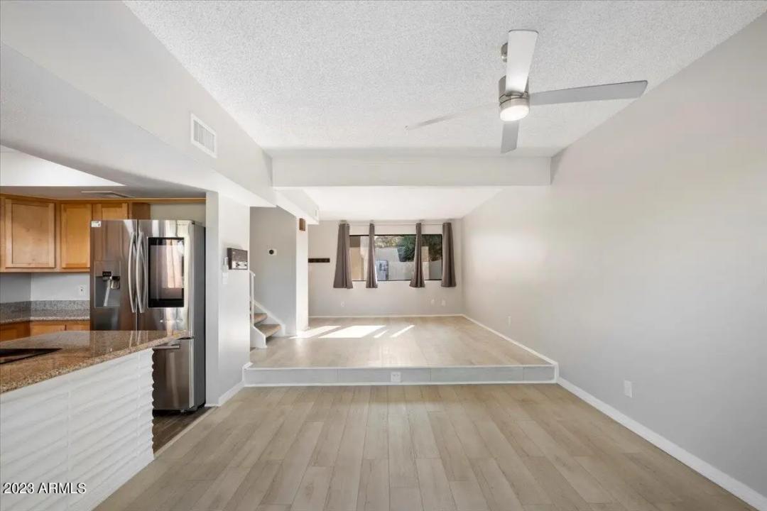 Real Estate Picture 5