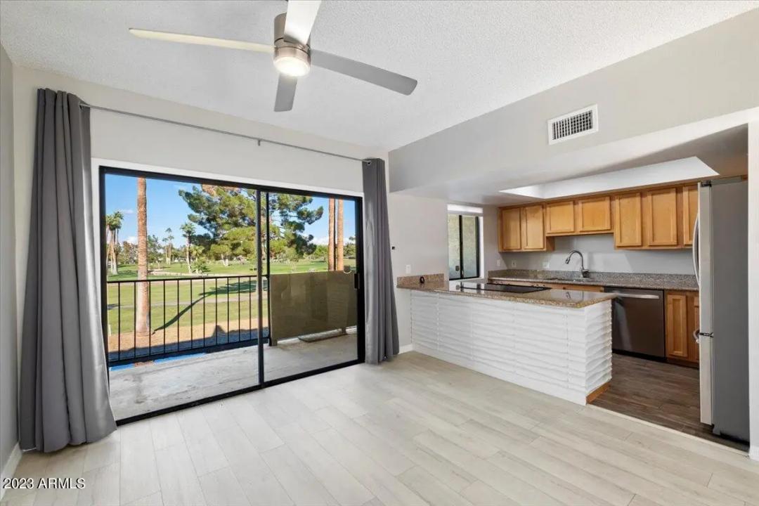 Real Estate Picture 7