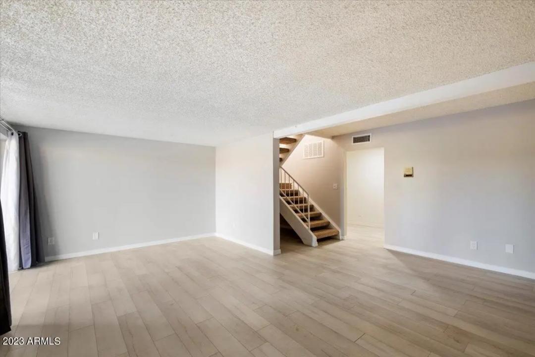 Real Estate Picture 20