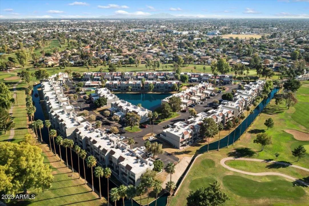 Real Estate Picture 30