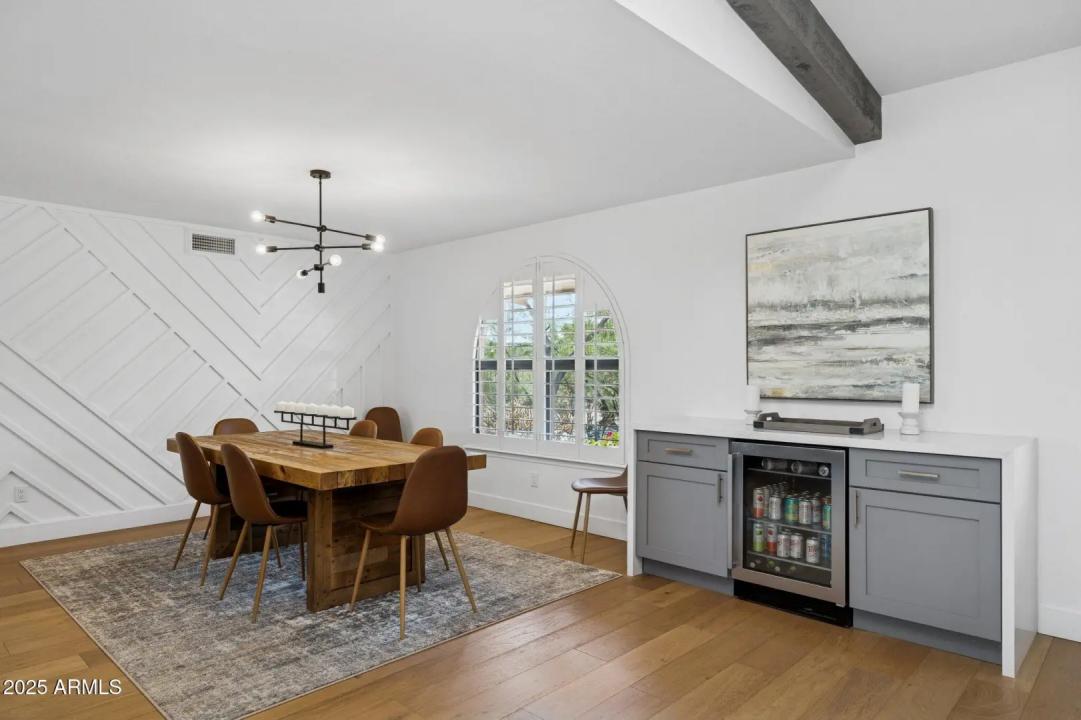 Real Estate Picture 10