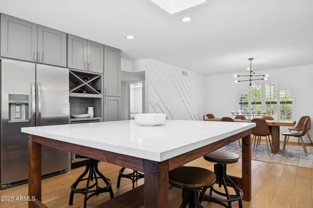 Real Estate Picture 13