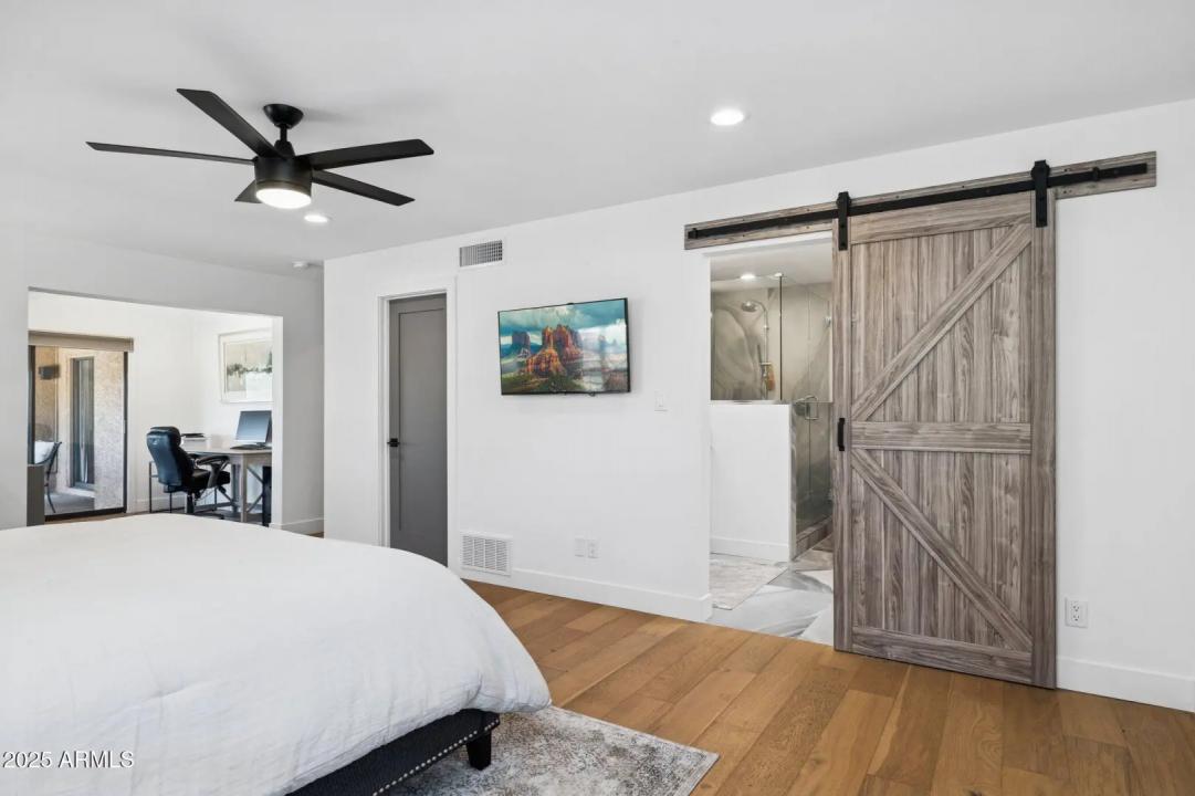 Real Estate Picture 15