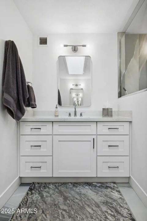 Real Estate Picture 19