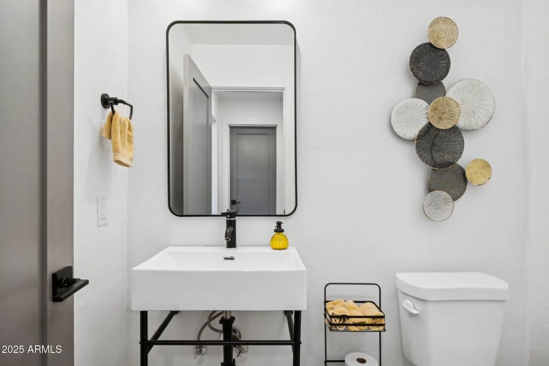 Real Estate Picture 20