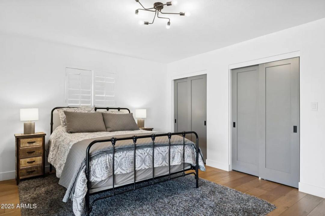 Real Estate Picture 22