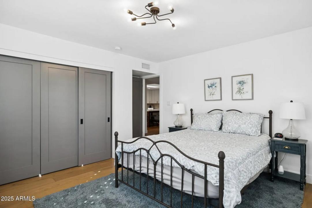 Real Estate Picture 23