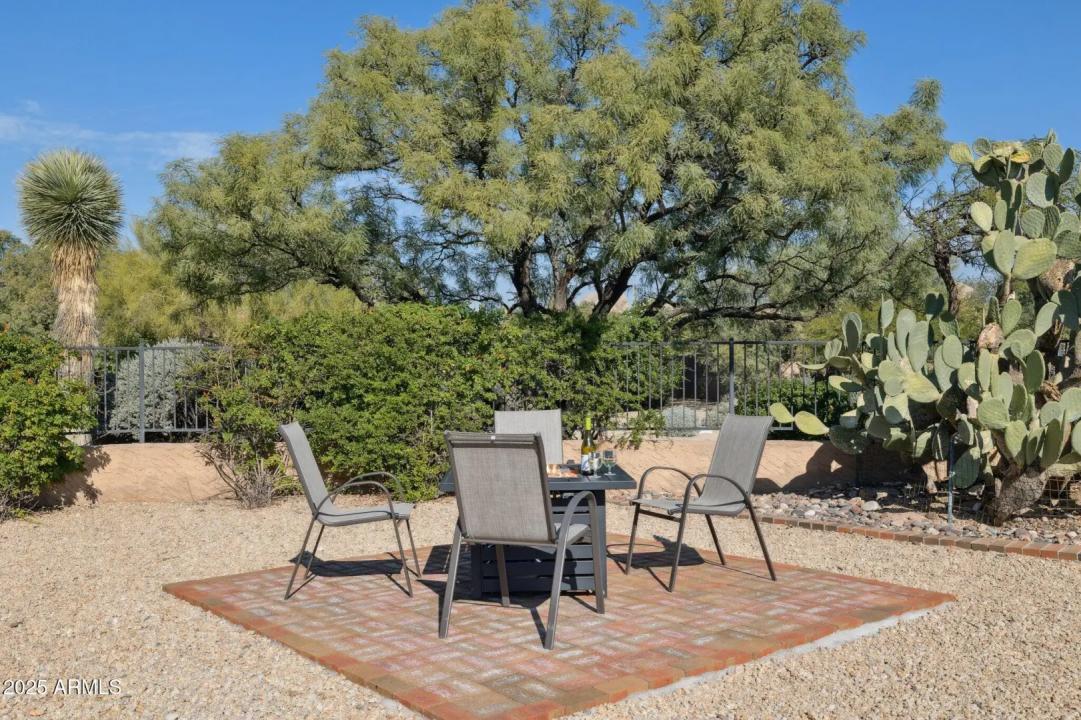 Real Estate Picture 5