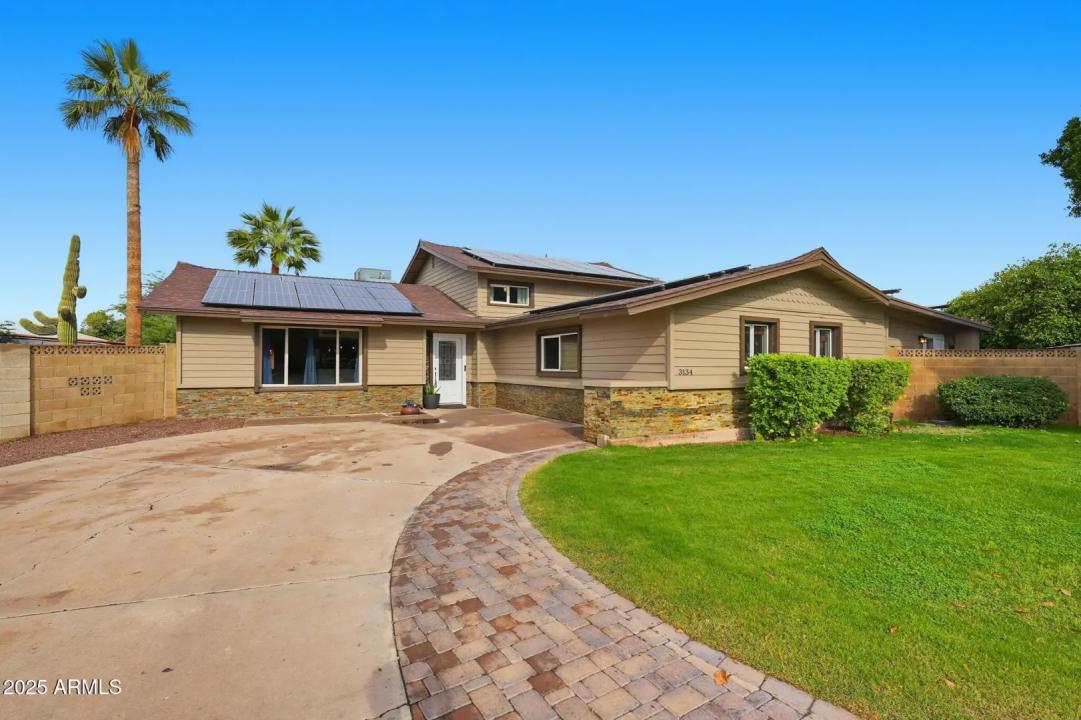 3134 W CROCUS Drive Phoenix AZ 85053