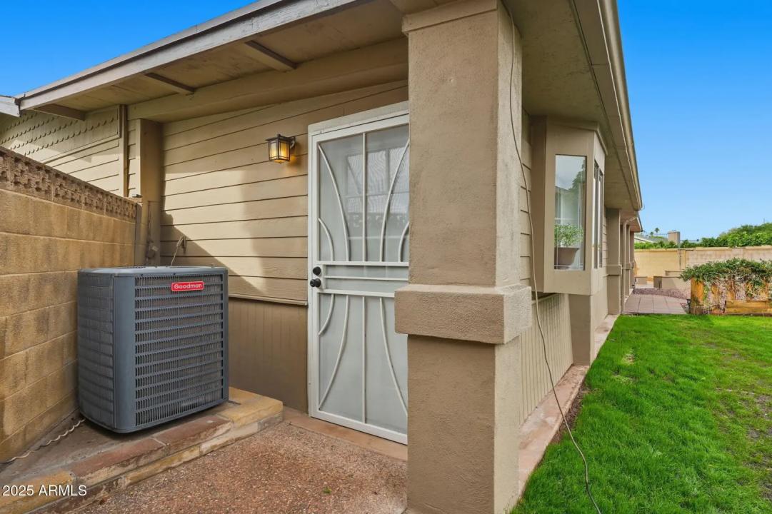 Real Estate Picture 28