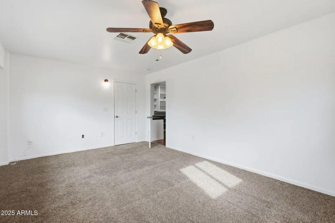 Real Estate Picture 36