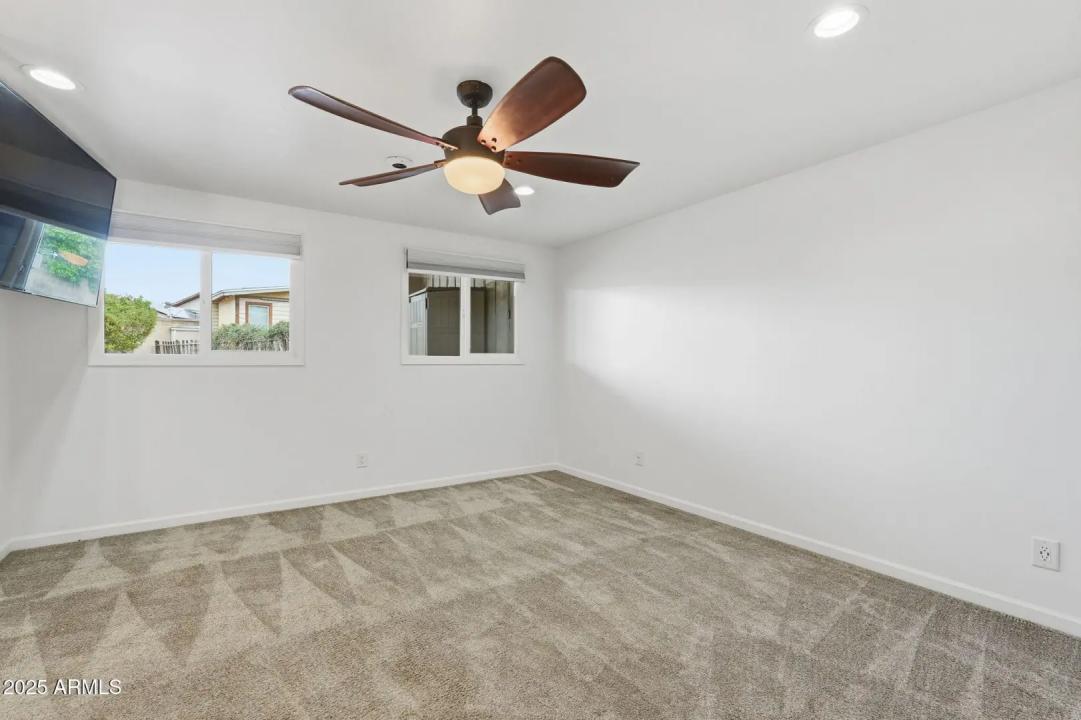 Real Estate Picture 15