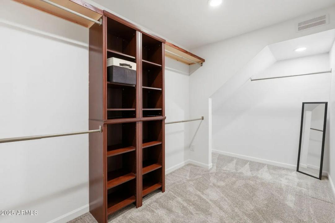 Real Estate Picture 17