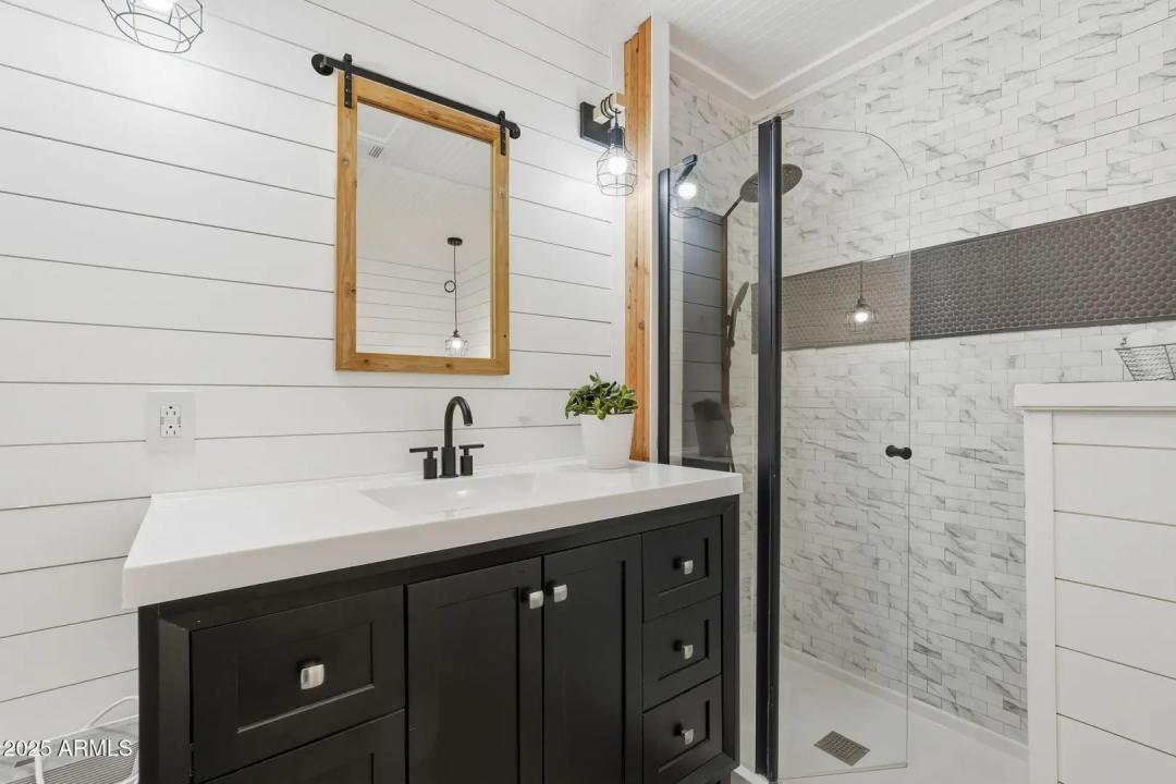 Real Estate Picture 26