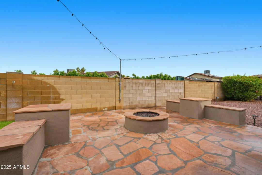 Real Estate Picture 50