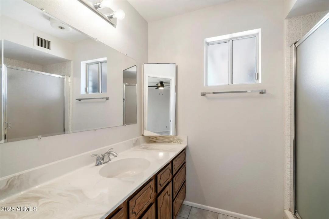 Real Estate Picture 17