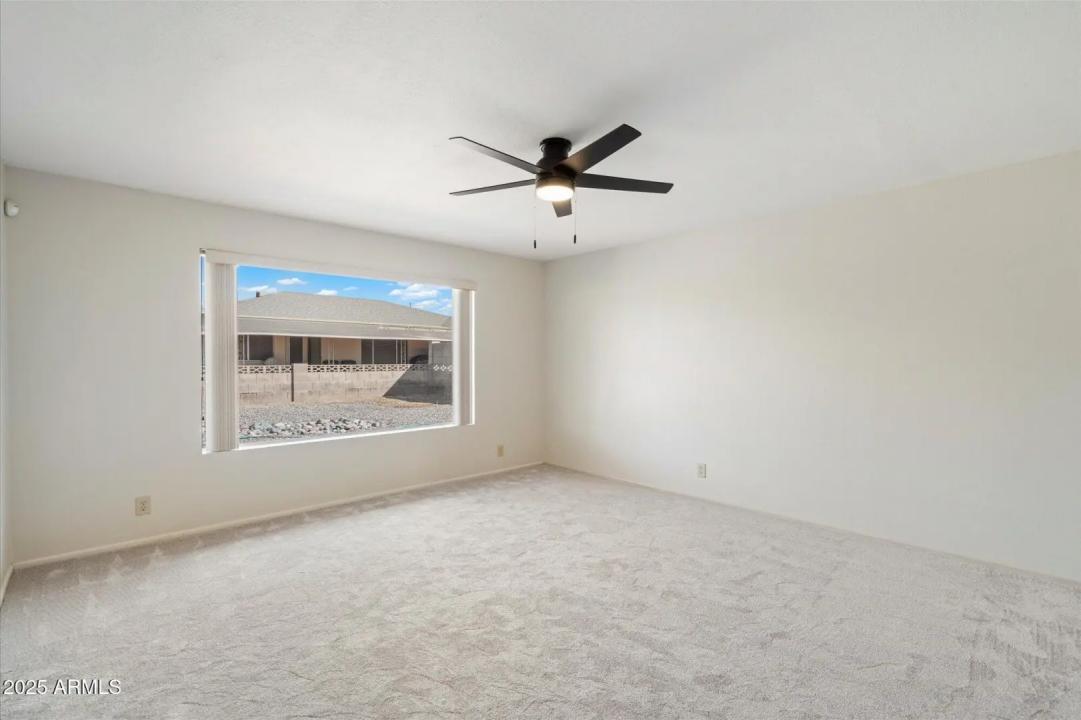 Real Estate Picture 16