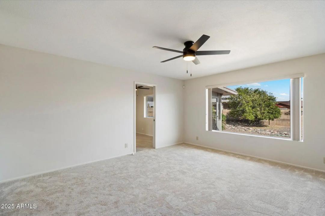 Real Estate Picture 8