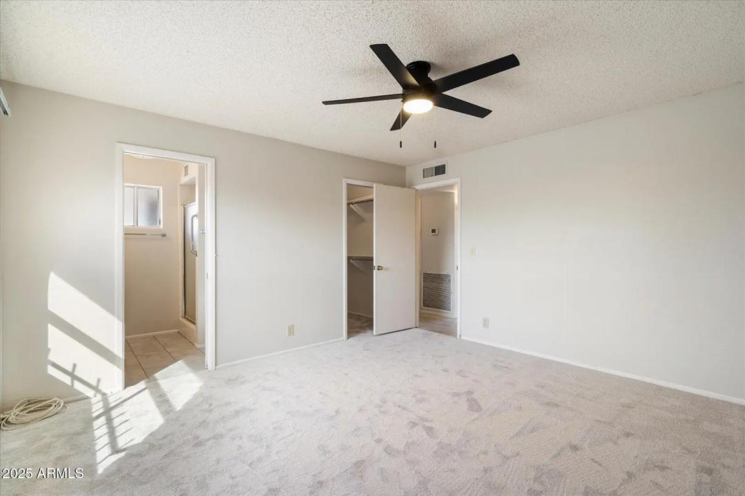 Real Estate Picture 14