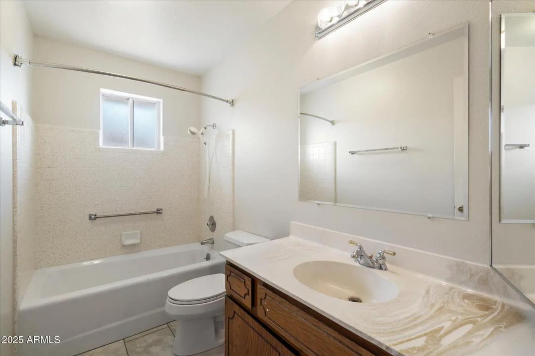 Real Estate Picture 15