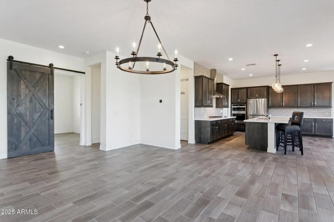 Real Estate Picture 10