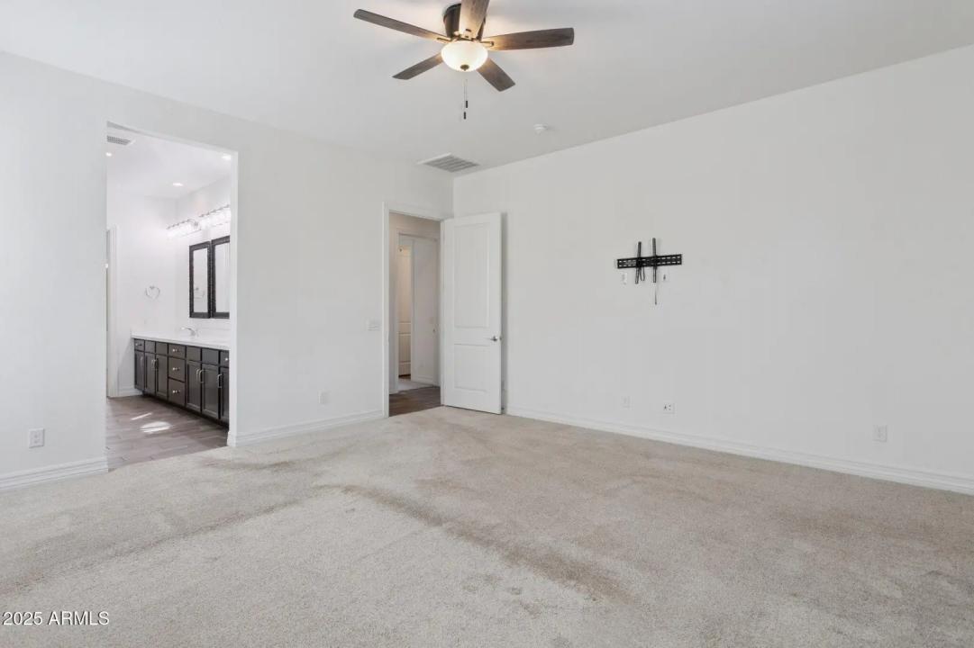 Real Estate Picture 17