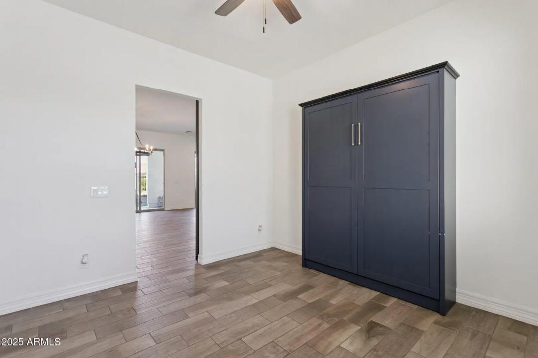 Real Estate Picture 15