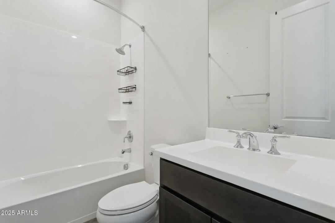 Real Estate Picture 24